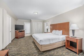 Crossroads Inn & Suites