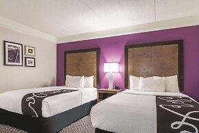 La Quinta Inn & Suites by Wyndham Alexandria Airport