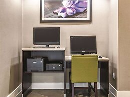 La Quinta Inn & Suites by Wyndham Alexandria Airport