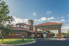 La Quinta Inn & Suites by Wyndham Alexandria Airport