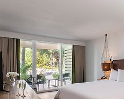 Amara Cay Resort