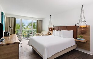 Amara Cay Resort