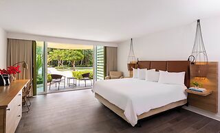 Amara Cay Resort