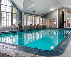 Clarion Hotel Beachfront