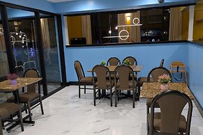 Super 8 by Wyndham Staunton