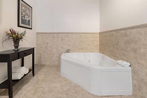 Howard Johnson Hotel & Suites by Wyndham Oacoma