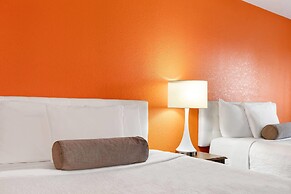 Howard Johnson Hotel & Suites by Wyndham Oacoma