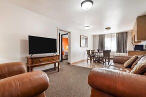 Howard Johnson Hotel & Suites by Wyndham Oacoma