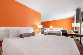 Howard Johnson Hotel & Suites by Wyndham Oacoma
