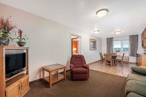 Howard Johnson Hotel & Suites by Wyndham Oacoma
