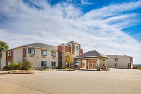 Howard Johnson Hotel & Suites by Wyndham Oacoma