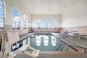 Howard Johnson Hotel & Suites by Wyndham Oacoma