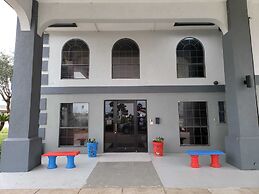 Texas Inn & Suites Raymondville