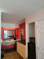 Texas Inn & Suites Raymondville