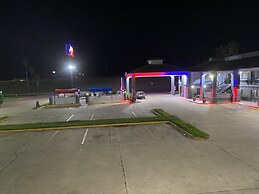 Texas Inn & Suites Raymondville