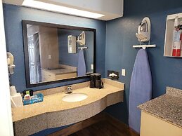 Texas Inn & Suites Raymondville