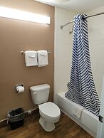 Texas Inn & Suites Raymondville