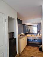 Texas Inn & Suites Raymondville