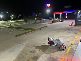 Texas Inn & Suites Raymondville