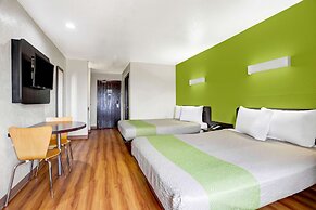 Motel 6 Moriarty, NM