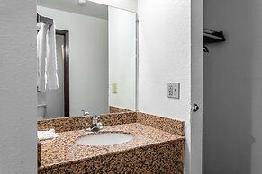 Motel 6 Moriarty, NM