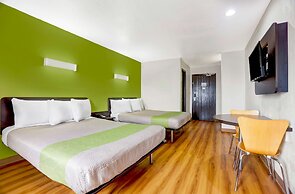 Motel 6 Moriarty, NM