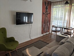 SoYa on Davis Apartment Hotel