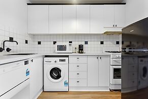 SoYa on Davis Apartment Hotel