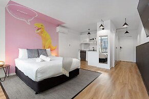 SoYa on Davis Apartment Hotel