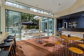 Mantra Legends Hotel