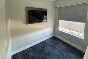 The Vic, Ascend Hotel Collection