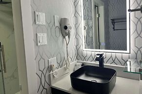 The Vic, Ascend Hotel Collection