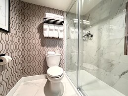 The Vic, Ascend Hotel Collection