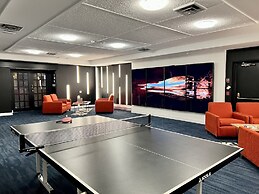 The Vic, Ascend Hotel Collection