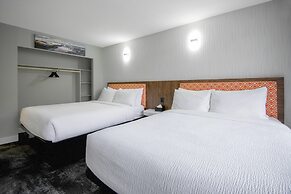 The Vic, an Ascend Collection Hotel