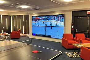 The Vic, Ascend Hotel Collection