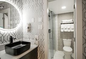 The Vic, an Ascend Collection Hotel
