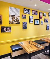 The Vic, Ascend Hotel Collection