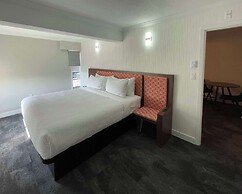 The Vic, Ascend Hotel Collection