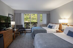 Whistler Village Inn And Suites