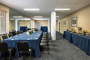 Whistler Village Inn And Suites