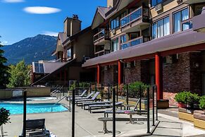 Whistler Village Inn And Suites