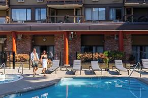 Whistler Village Inn And Suites