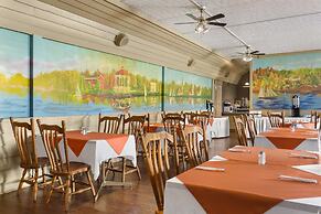 Days Inn & Conference Center by Wyndham Bridgewater