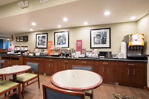 Baymont by Wyndham Thornton