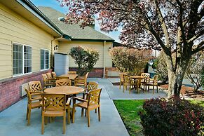 Oxford Suites Hermiston