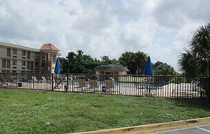 Quality Inn & Suites Kissimmee by The Lake