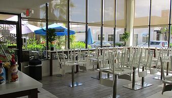 Quality Inn & Suites Kissimmee by The Lake