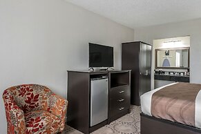 Quality Inn & Suites Kissimmee by The Lake