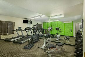 La Quinta Inn & Suites by Wyndham St. Louis Westport